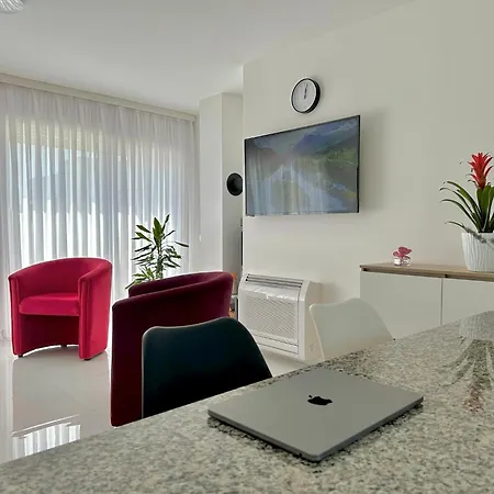 Moderne Maria-vida Piscine 2km Mostar 22km Međugorje